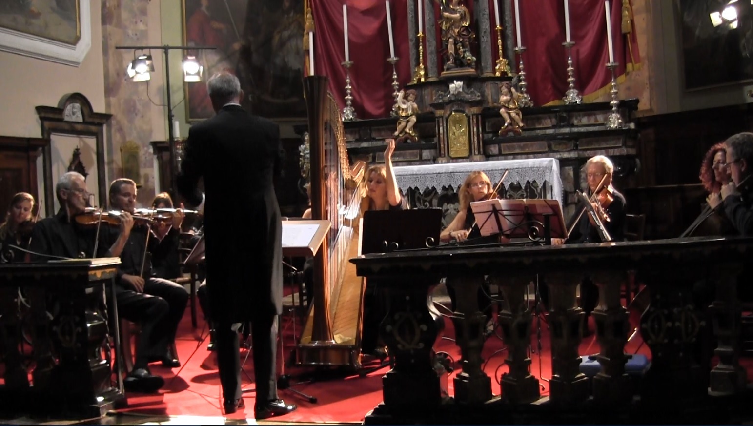 Sara Terzano ORCHESTRA CAMERISTICA VARESE arpa e orchestra